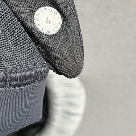 Lululemon Free To Be Serene Medium Support Tank 2 In 1 tank and sports bra Sz 4 - Picture 7 of 9